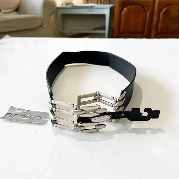 Chico’s Wide Belt French Hook Clasp Antiqued Nickel Buckle Black Size Medium NWT - Picture 7 of 8